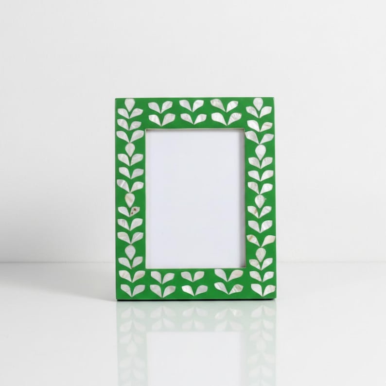 Mother of Pearl Inlay Photo Frame | Black Resin Leaf Pattern | Handmade Luxury Décor