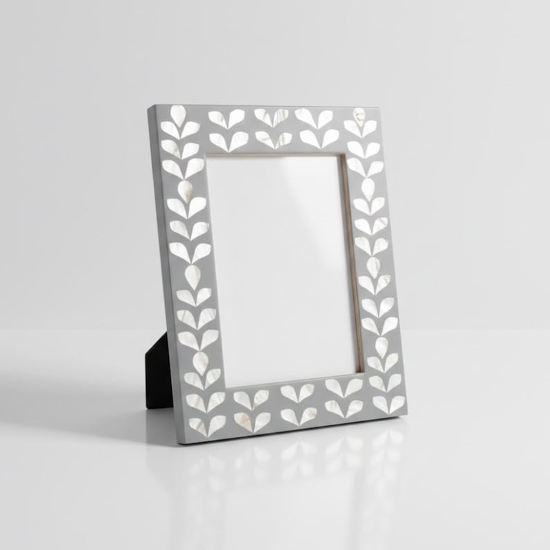 Mother of Pearl Inlay Photo Frame | Black Resin Leaf Pattern | Handmade Luxury Décor