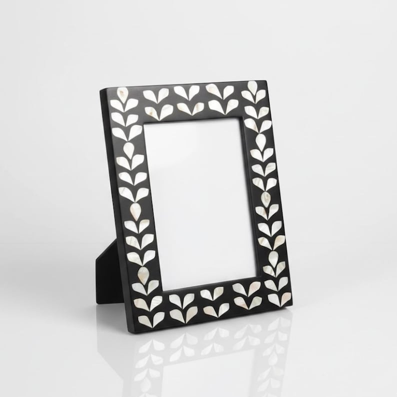 Mother of Pearl Inlay Photo Frame | Black Resin Leaf Pattern | Handmade Luxury Décor
