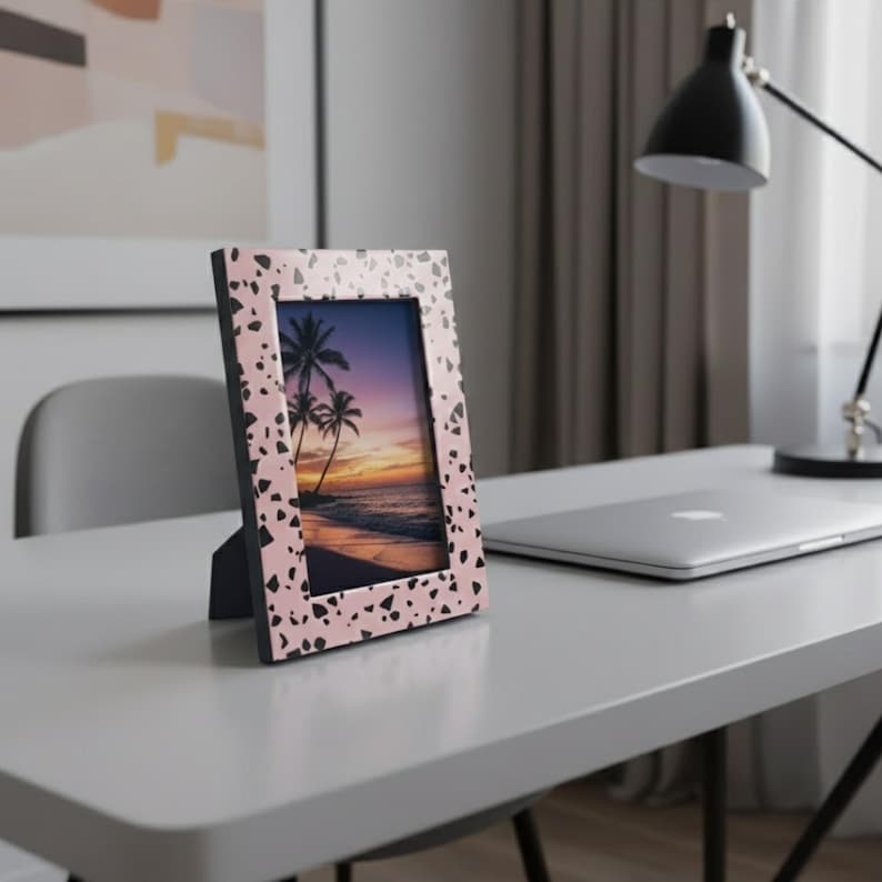 Handmade Resin Photo Frame – Modern Decorative Picture Frame for Home & Office Décor