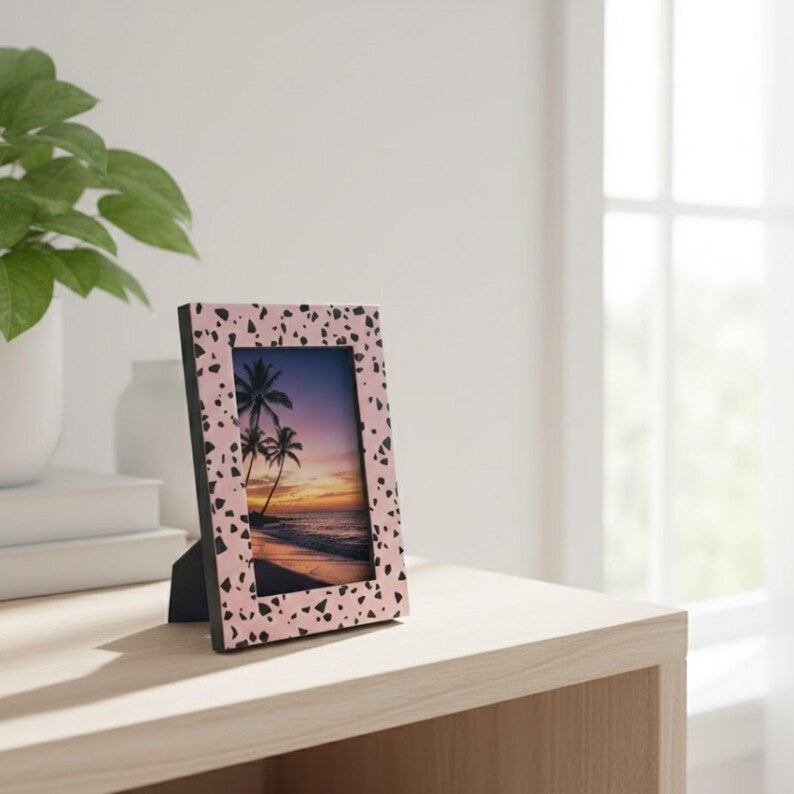 Handmade Resin Photo Frame – Modern Decorative Picture Frame for Home & Office Décor