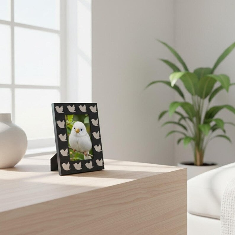 Handmade Resin Photo Frame with Bird Pattern | Modern Decorative Picture Frame for Home & Desk