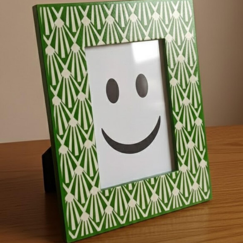Green Resin Photo Frame | Art Deco Pattern Picture Frame | Handmade Home Décor