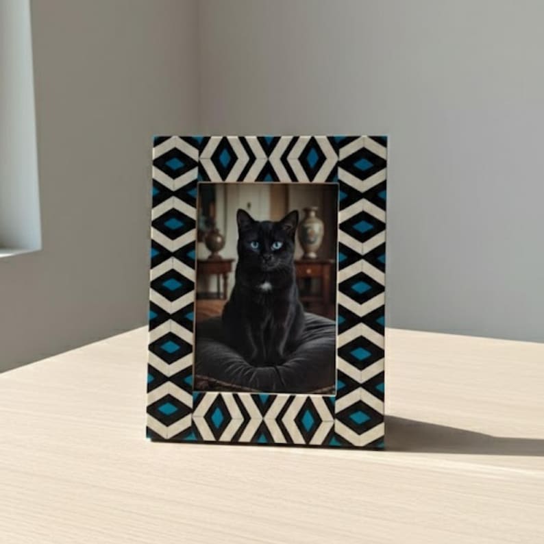 Handmade Resin & Bone Inlay Photo Frame – Modern Geometric Picture Frame for Stylish Home Décor
