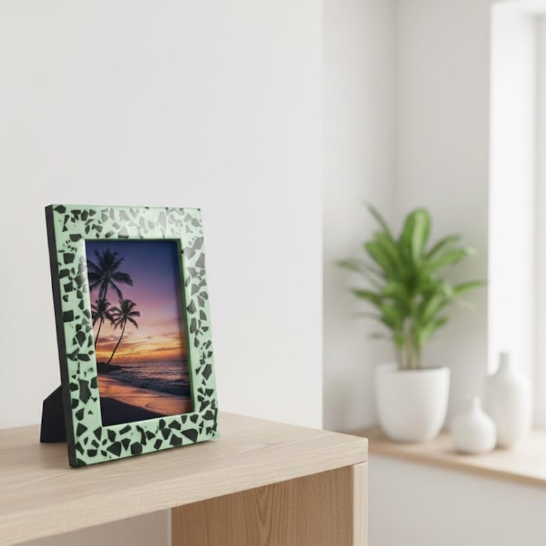 Handmade Resin Photo Frame – Modern Decorative Picture Frame for Home & Office Décor