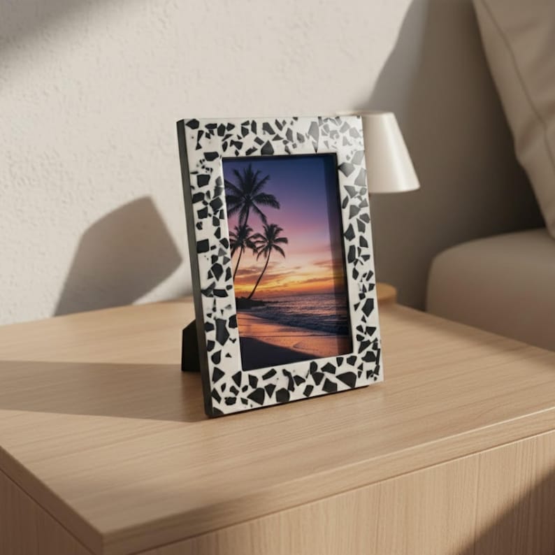 Handmade Resin Photo Frame – Modern Decorative Picture Frame for Home & Office Décor