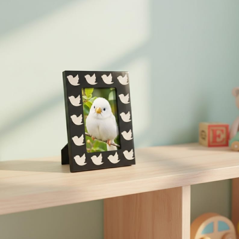 Handmade Resin Photo Frame with Bird Pattern | Modern Decorative Picture Frame for Home & Desk