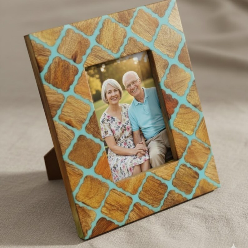 Handmade Decorative Resin and Wood Inlay Picture Frame – Artisan Crafted Luxury Photo Frame for Living Room