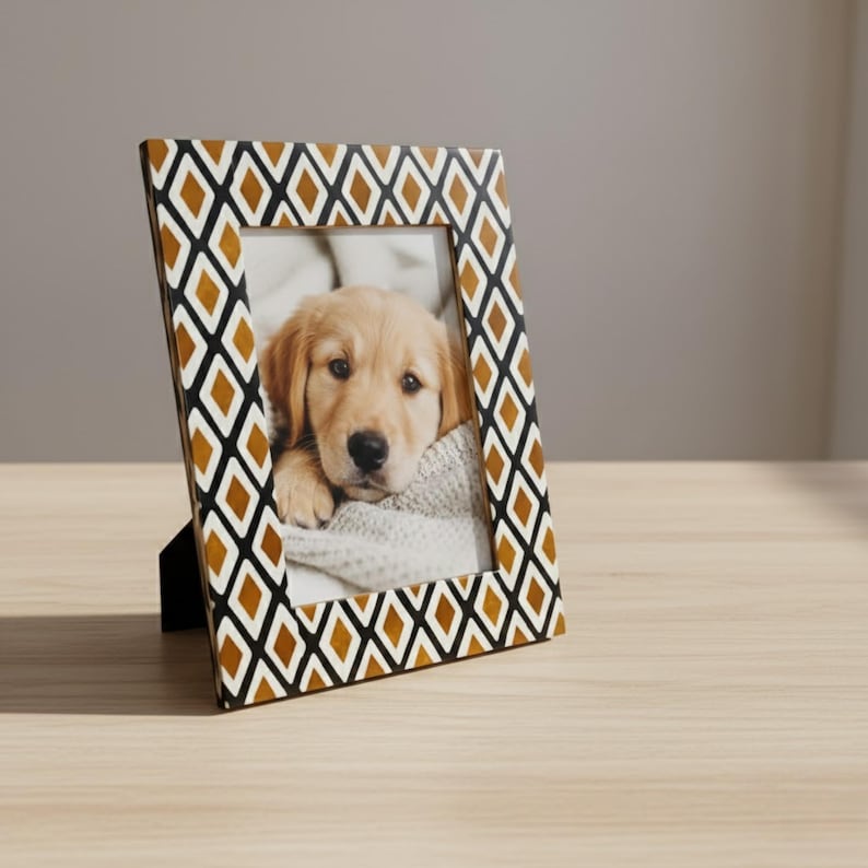 Handmade Resin Photo Frame with Geometric Pattern | Modern Tabletop Picture Frame for Home Décor