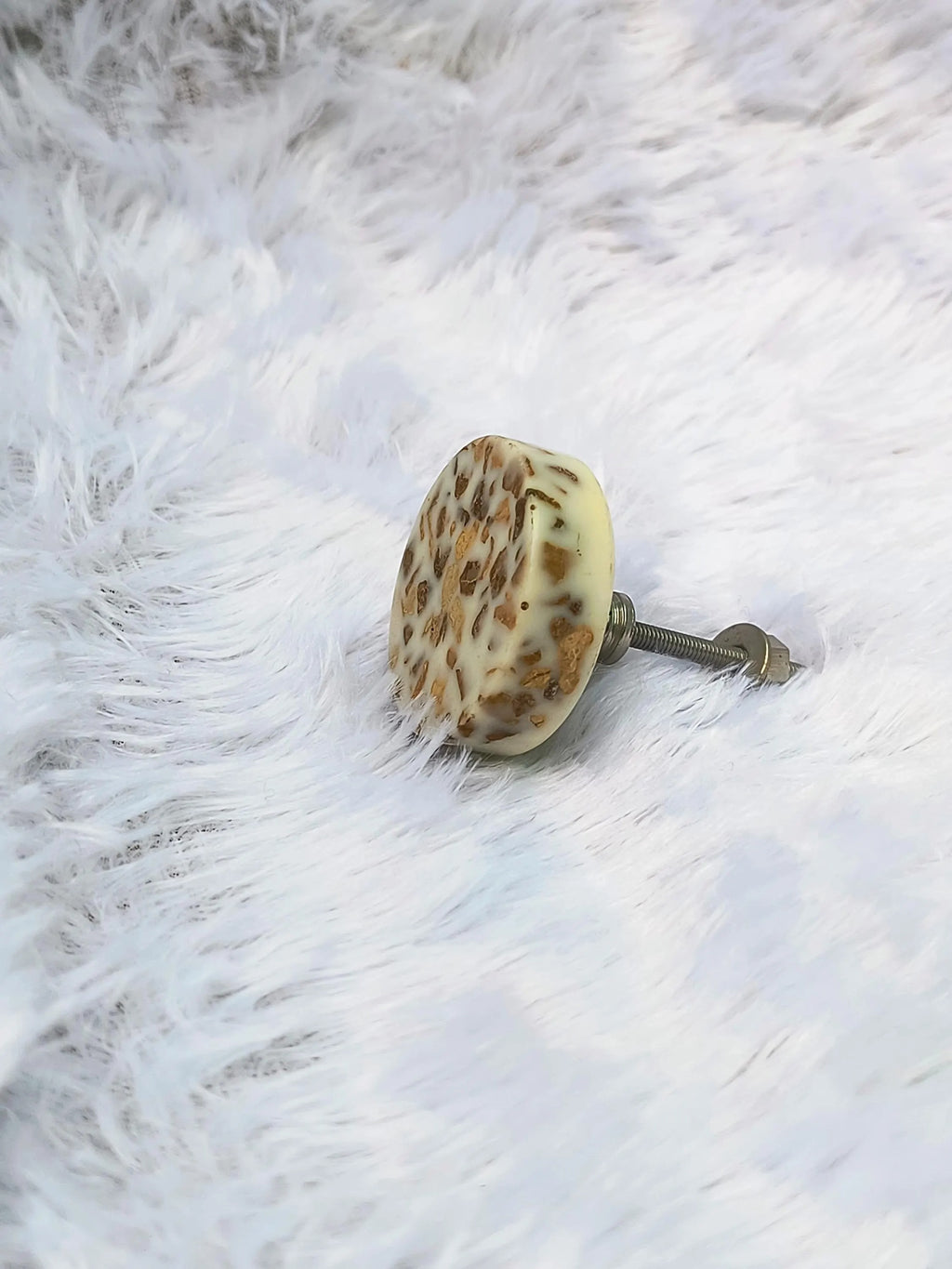 Handmade Resin Wood Inlay Knob | Rustic Cabinet Hardware for Drawers Cupboards & Furniture | Decorative Resin-Wood Drawer Pull