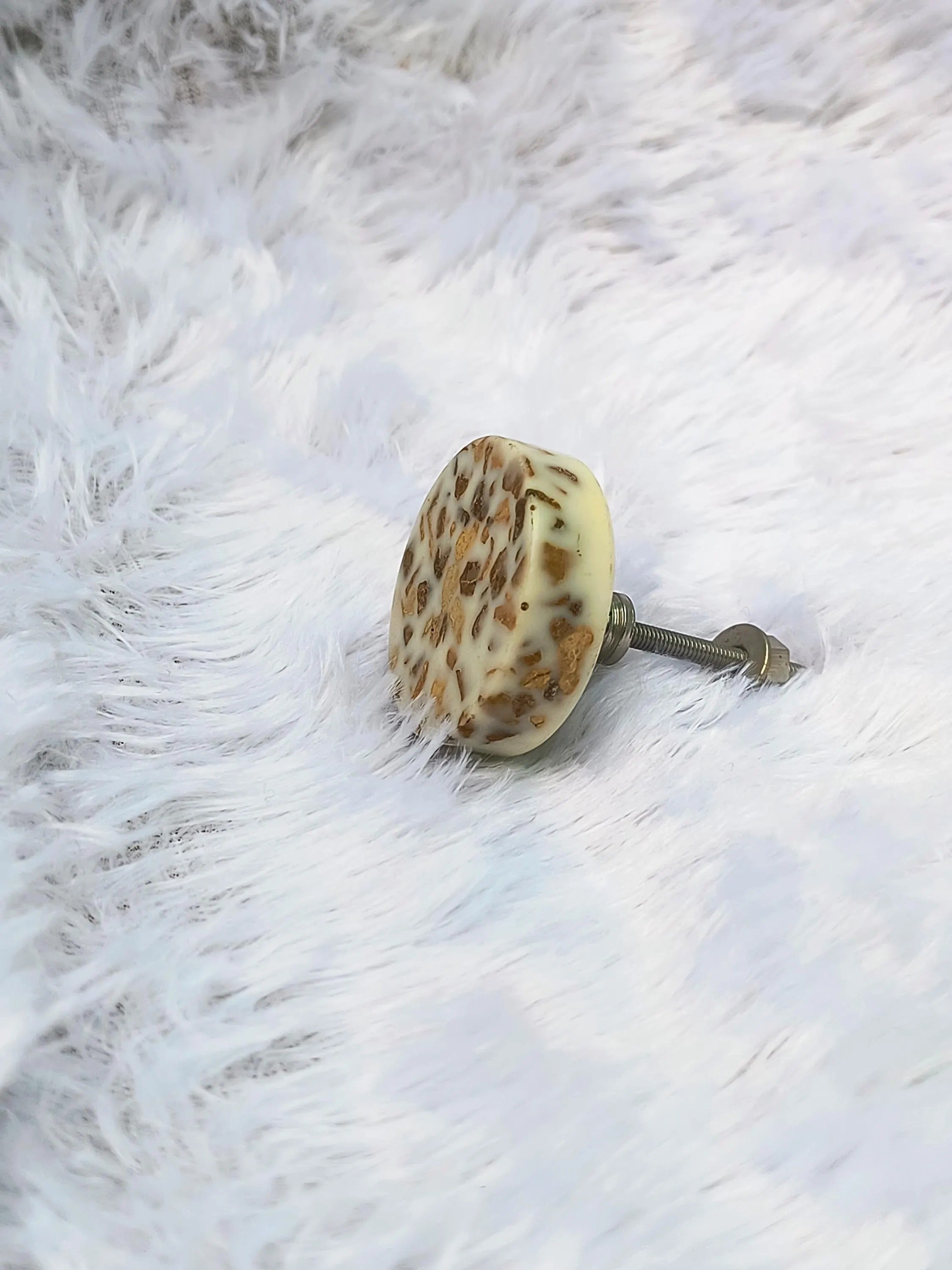 Handmade Resin Wood Inlay Knob | Rustic Cabinet Hardware for Drawers Cupboards & Furniture | Decorative Resin-Wood Drawer Pull